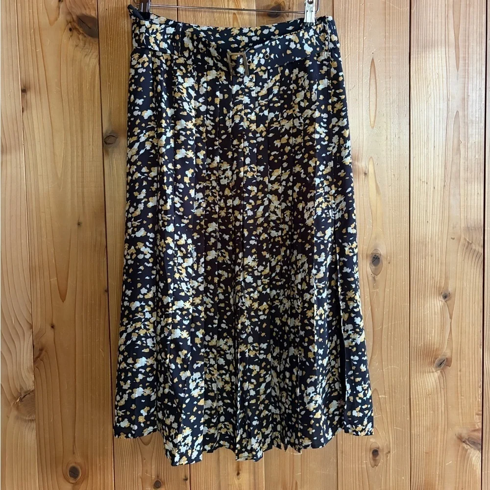 NEW MOLLY BRACKEN Elsa pleated Skirt